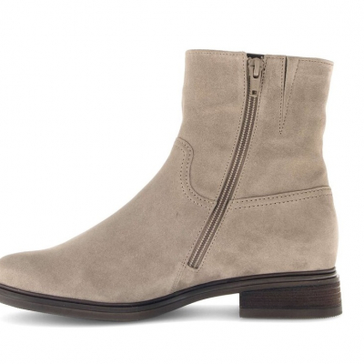 gabor-7279040-kiesel-3