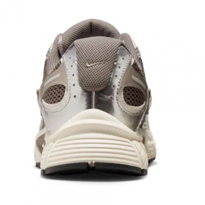 nike-v5-rnr-cave-4